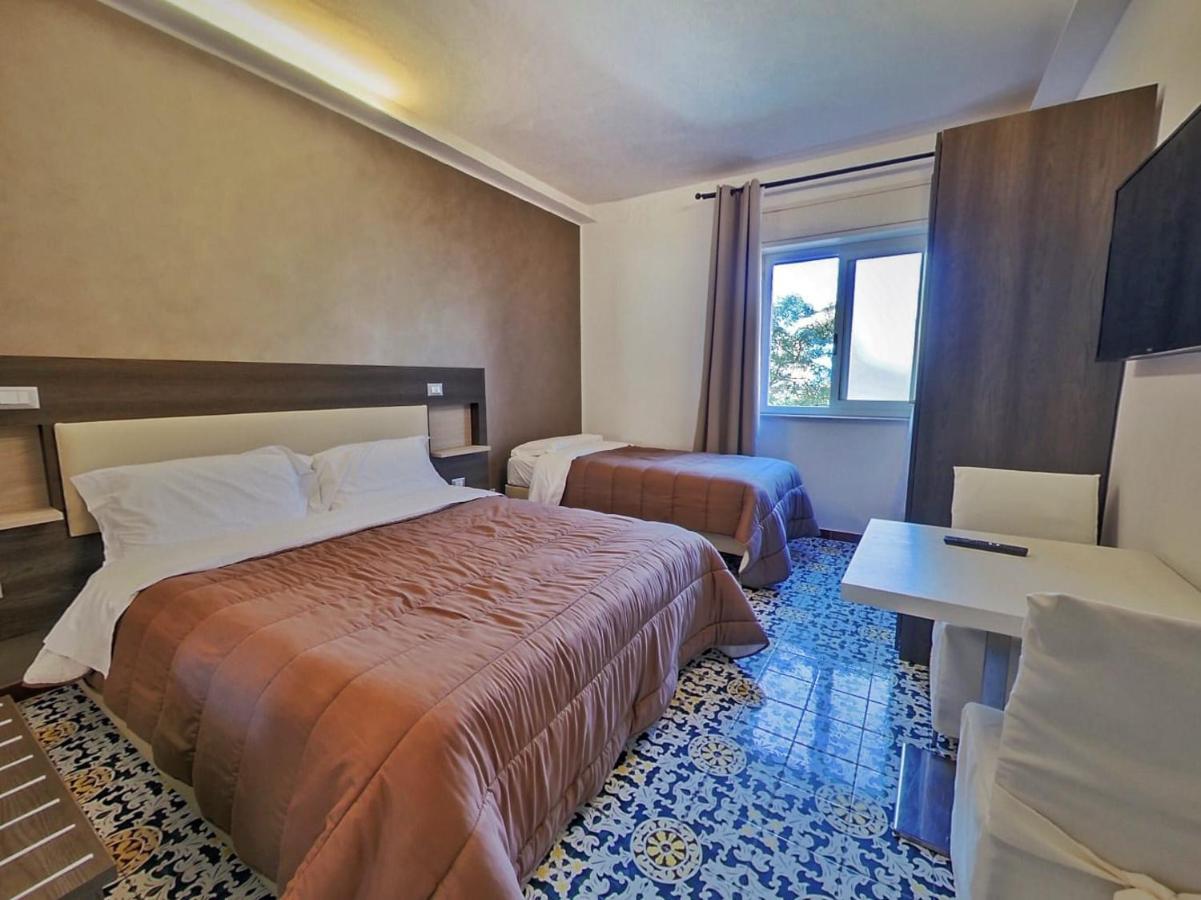 Kunesias 3* Cinisi