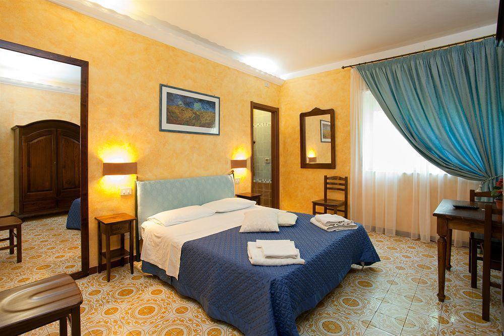 Kunesias 3* Cinisi
