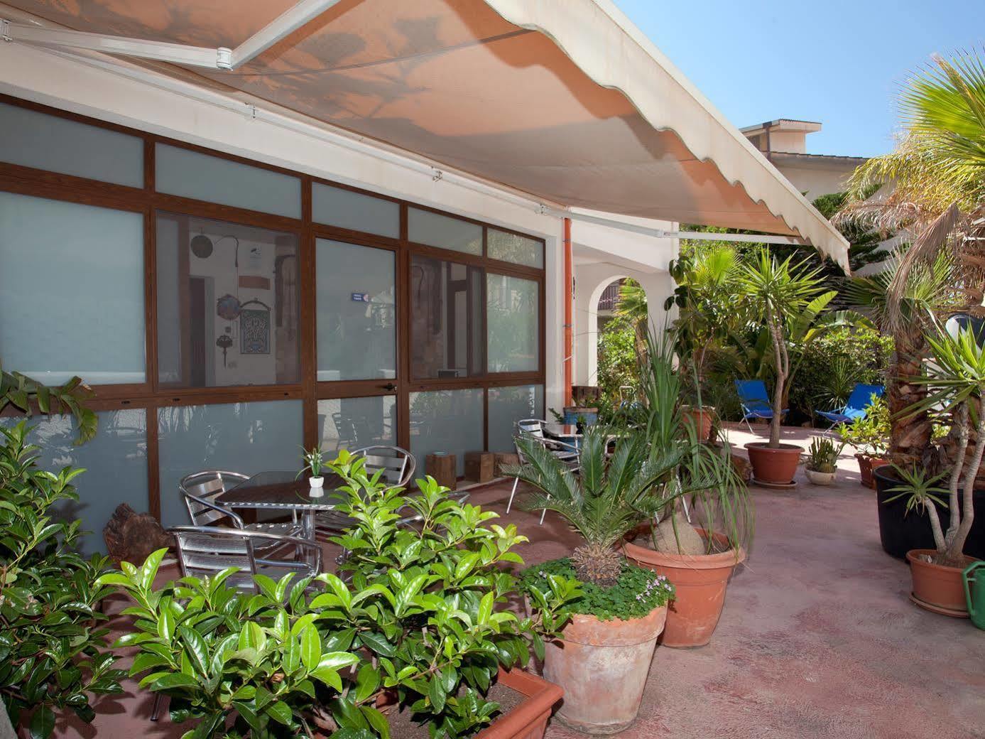 Kunesias Bed & Breakfast